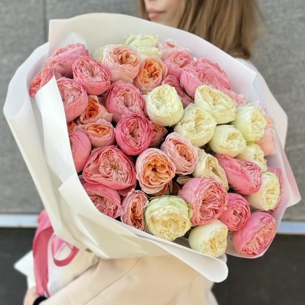 Пастельный микс пионовидных роз