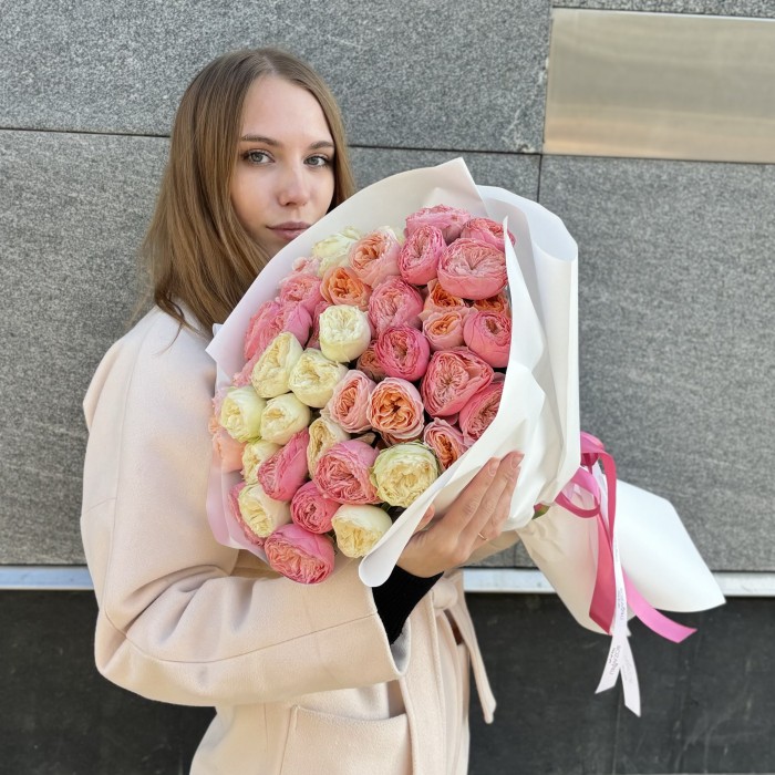 Пастельный микс пионовидных роз