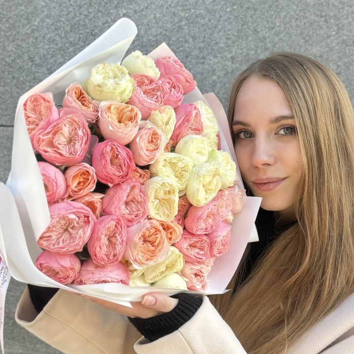 Пастельный микс пионовидных роз