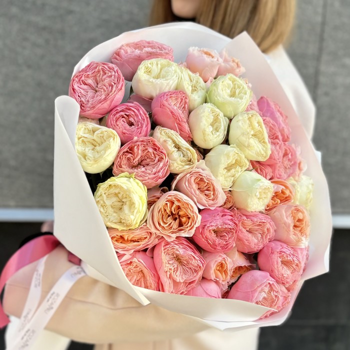 Пастельный микс пионовидных роз