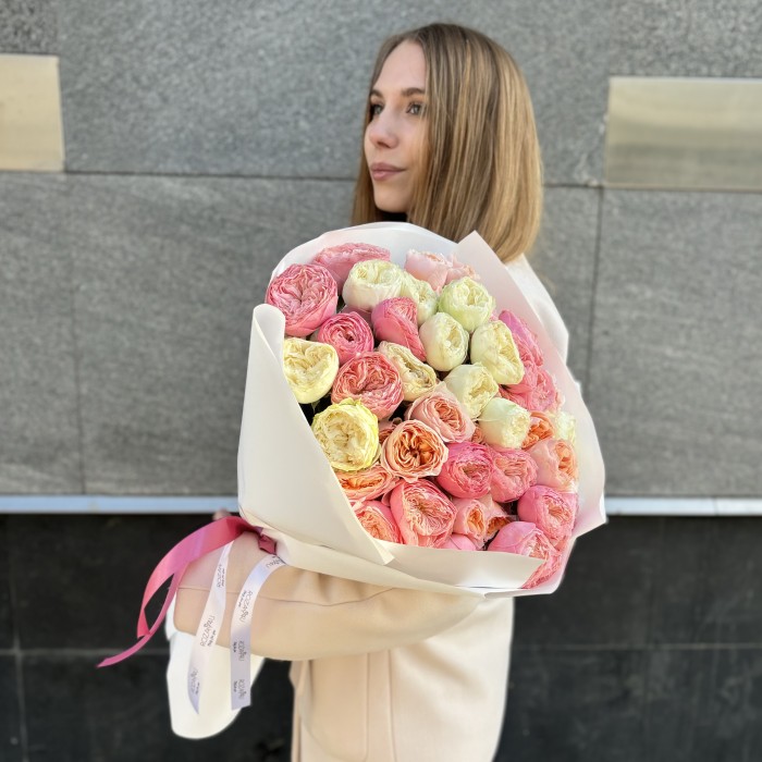 Пастельный микс пионовидных роз