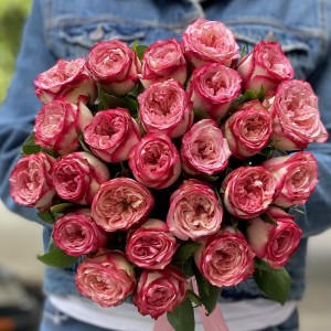 Пионовидная роза Глендора