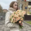 Кустовая  роза Тринити 40 см