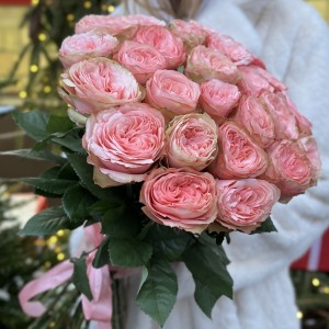 Пионовидная роза Кахала 50 см