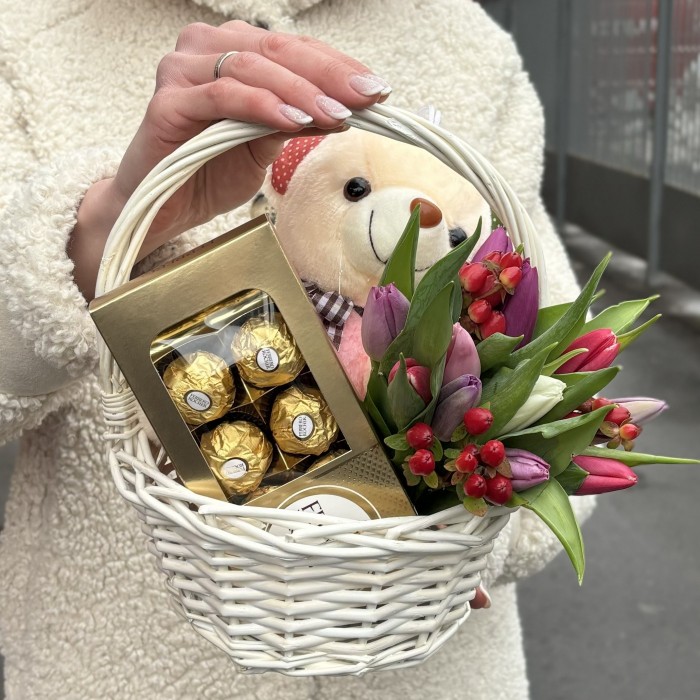 Подарочная корзина к 8 марта Для Тебя