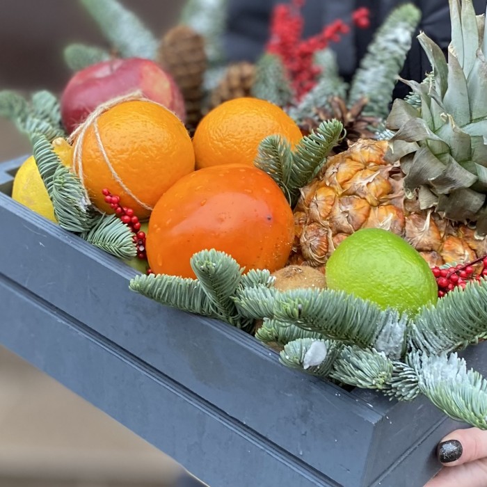 Подарочный ящик с фруктами