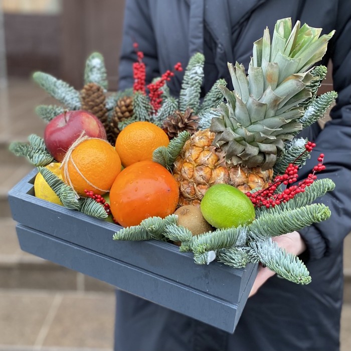 Подарочный ящик с фруктами