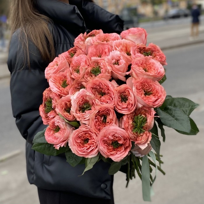 Пионовидная роза Мандарин экспрешен