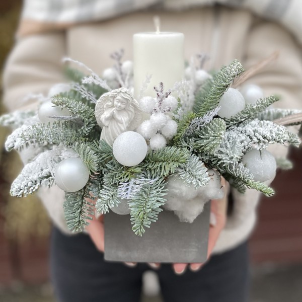 Рождественская композиция со свечой