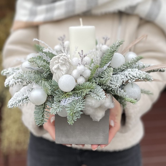 Рождественская композиция со свечой