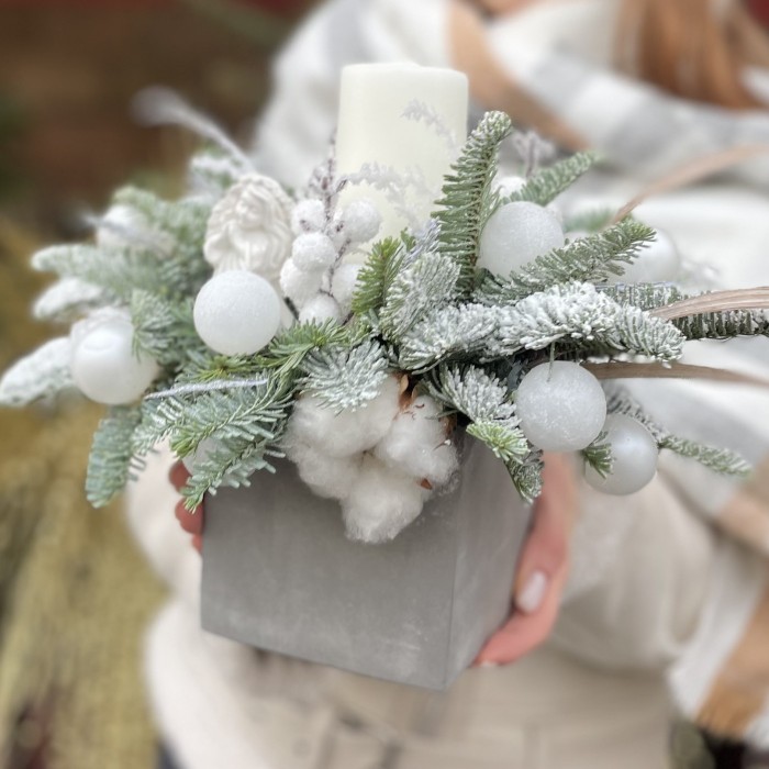 Рождественская композиция со свечой