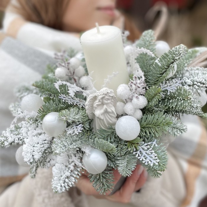 Рождественская композиция со свечой