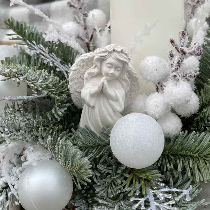 Рождественская композиция со свечой