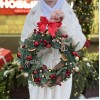 Рождественский венок с красным декором