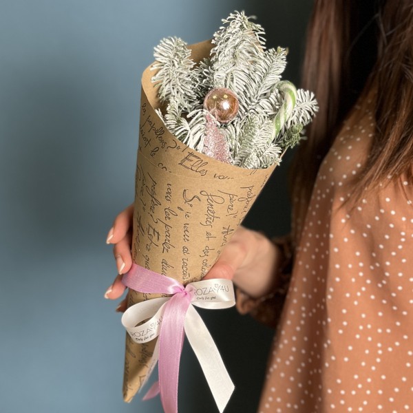 Розовый Новогодний букет кулек с леденцом