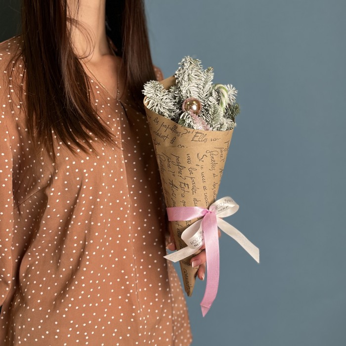 Розовый Новогодний букет кулек с леденцом