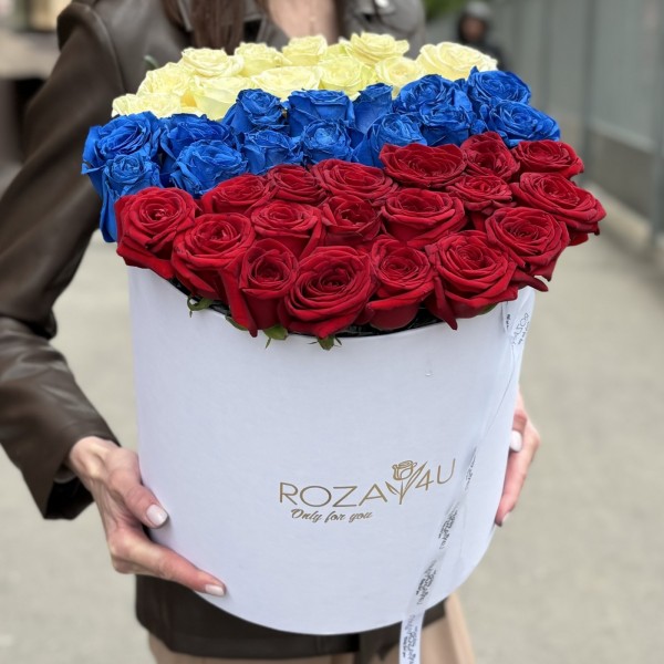 Розы в коробке Моя Россия