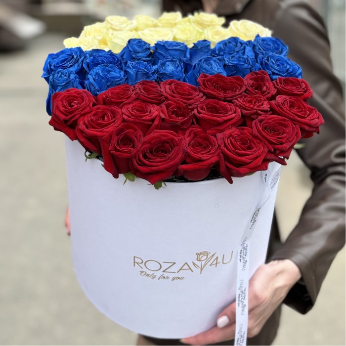 Розы в коробке Моя Россия