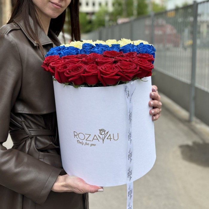 Розы в коробке Моя Россия