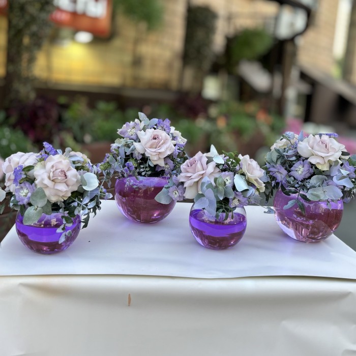 Сиреневая композиция в стеклянном шаре