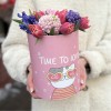 Тюльпан и гиацинт в коробке с котиком