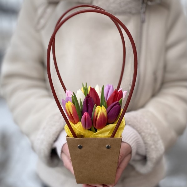 Тюльпаны микс в сумочке