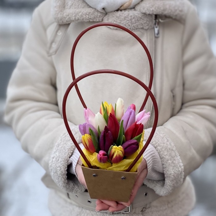 Тюльпаны микс в сумочке