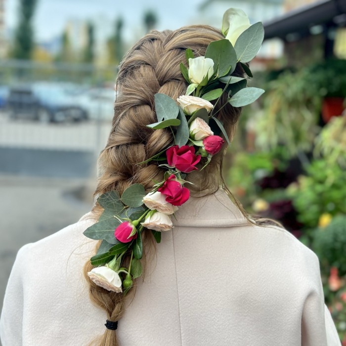 Украшение из цветов для прически Прекрасная Леди