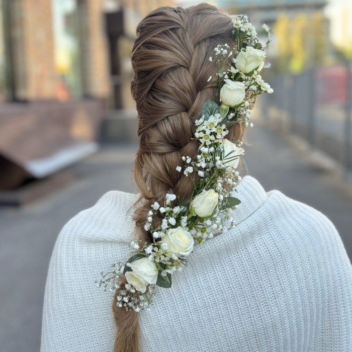 Украшение из цветов для прически с кустовой розой Сказочная Ночь