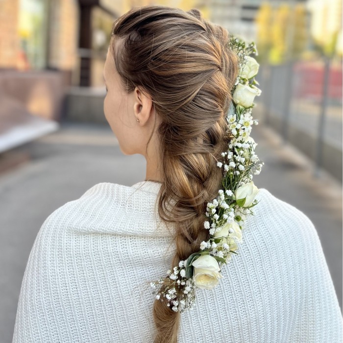 Украшение из цветов для прически с кустовой розой Сказочная Ночь