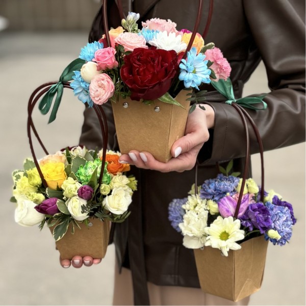 Яркая композиция в сумочке MIX