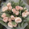 Зимний букет из 5 кустовых пионовидных роз Бомбастик