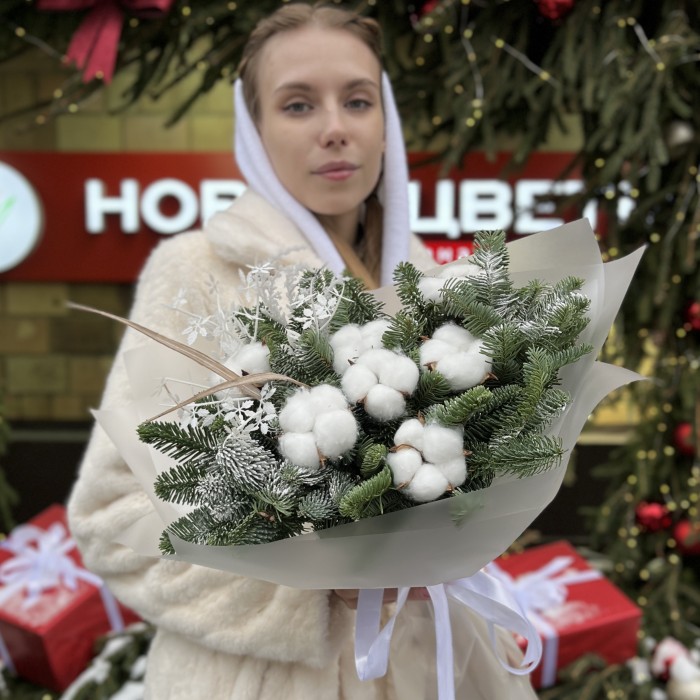 Зимний букет с пушистым хлопком