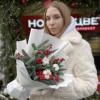 Зимний букет с пушистым нобилисом и илексом