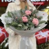 Зимний букет с розовым хлопком