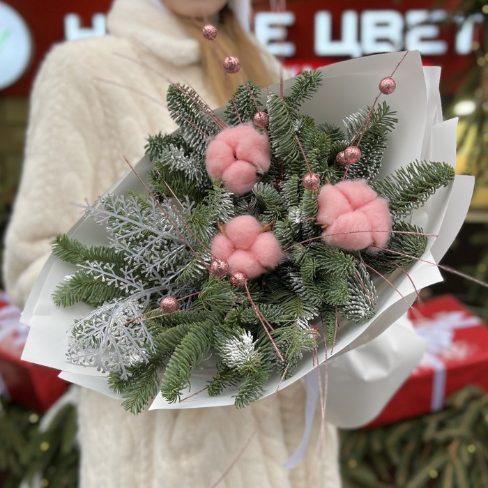 Зимний букет с розовым хлопком