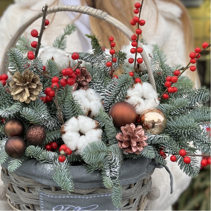 Зимняя композиция Поэзия Зимы в корзине