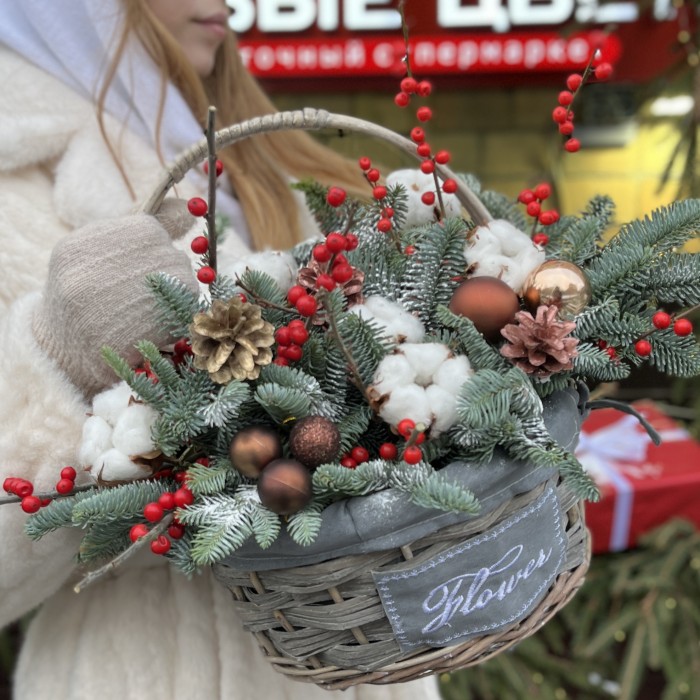 Зимняя композиция Поэзия Зимы в корзине