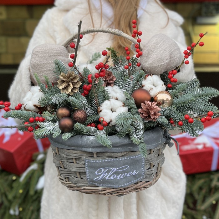 Зимняя композиция Поэзия Зимы в корзине