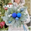 Зимняя настольная композиция синего цвета