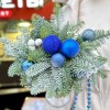 Зимняя настольная композиция синего цвета