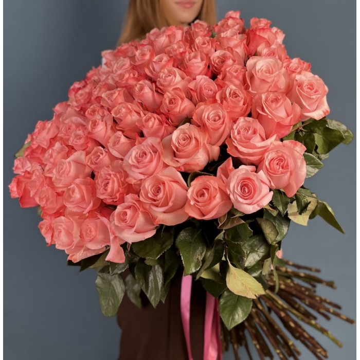  Как выбрать свежие розы  на 8 марта и продлить их красоту? 