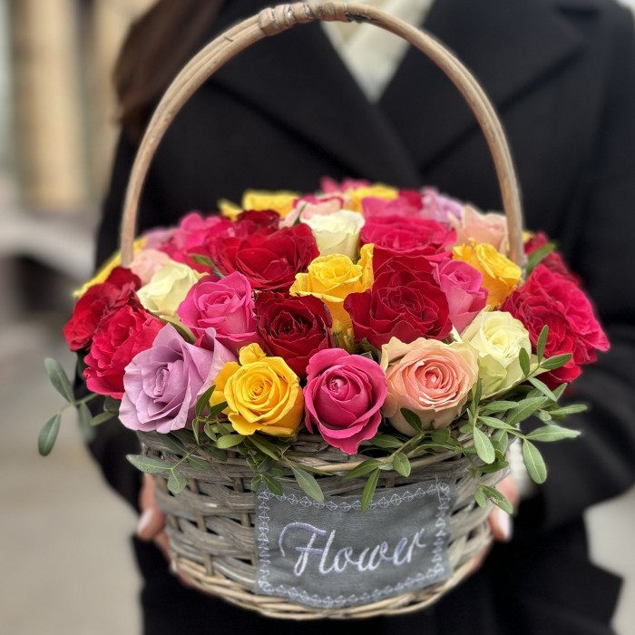 Цветочный комплимент весне - какие букеты дарить на 8 Марта?