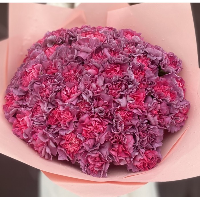 ТОП 5 самых популярных расцветок для гвоздики в букетах