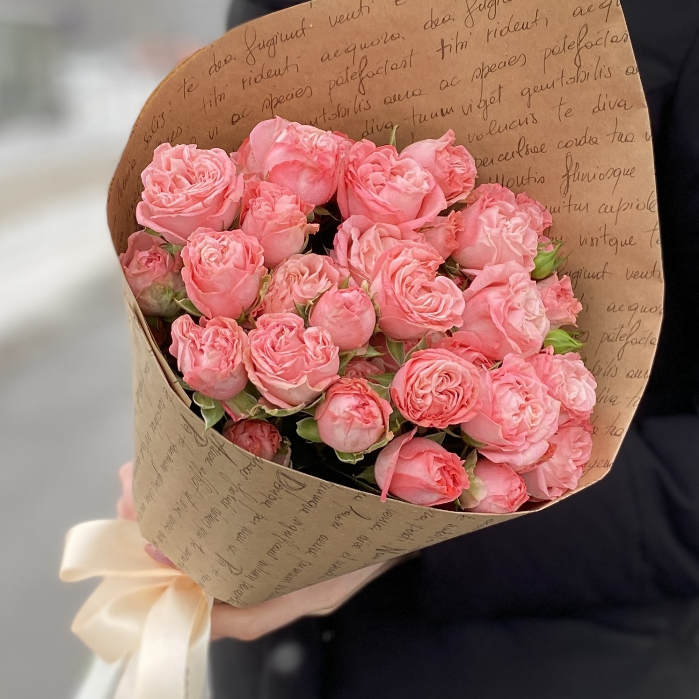 Кустовая роза купить в москве цветы искусственные в горшках высокие купить