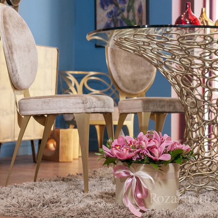 Орхидеи в шляпной коробке