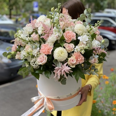 Композиция Прекрасное мгновенье с розами