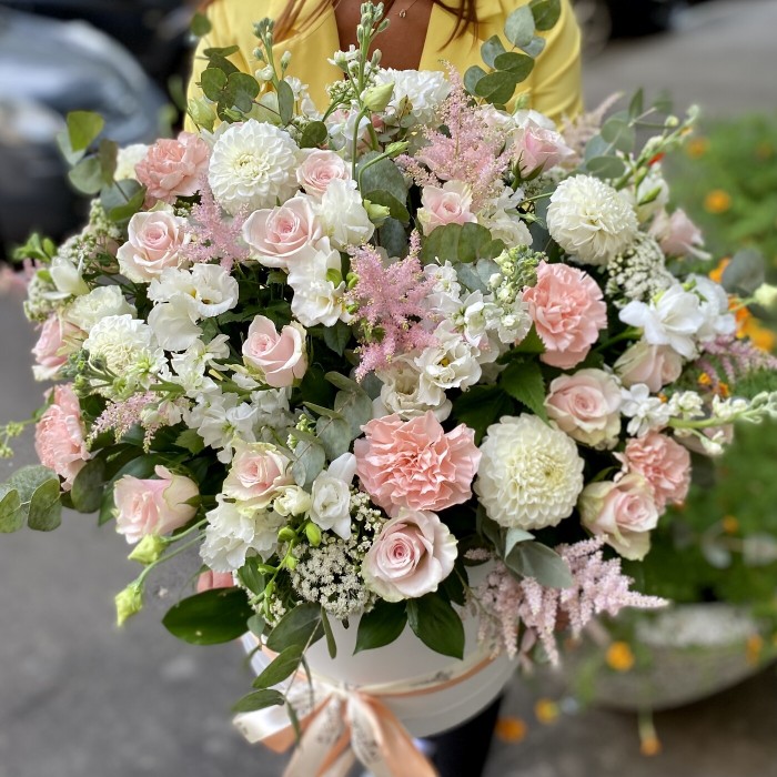 Композиция Прекрасное мгновенье с розами