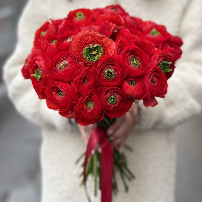 Ранункулюс красный