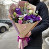 Яркие эустомы с эвкалиптом